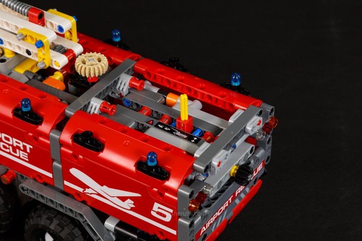 LEGO 42068 WordPress-27